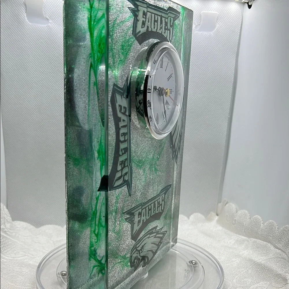 Green and Silver Decorative Clock - Picture 8 of 12